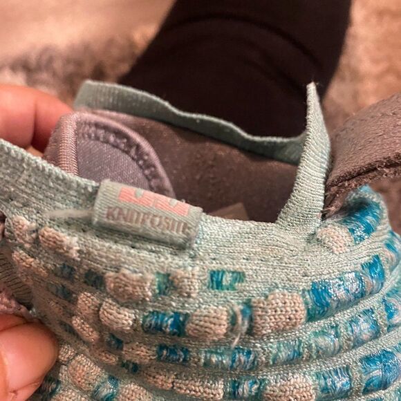 Nike Boys Lebron 17 South Beach BQ5594-444 Light Aqua Basketball Shoes Size 5Y - Picture 10 of 11